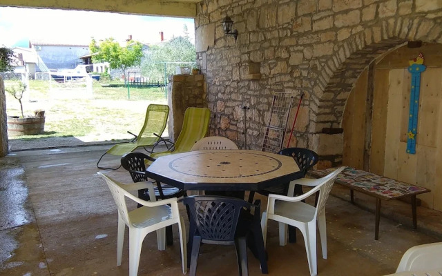 House for Families and Pets Welcome