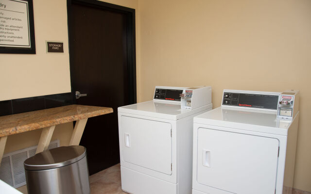 Best Western Plus Addison/Dallas Hotel