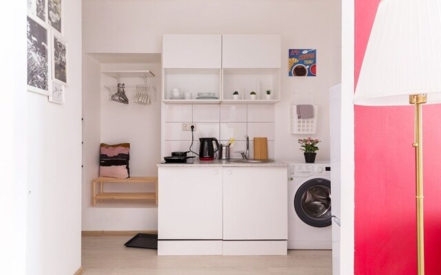 RedHouse Studio Apartment