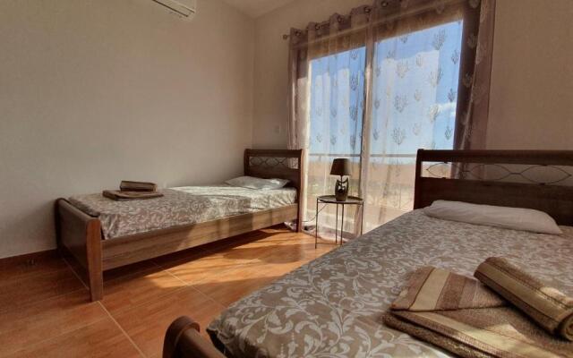 Dafni villa 12