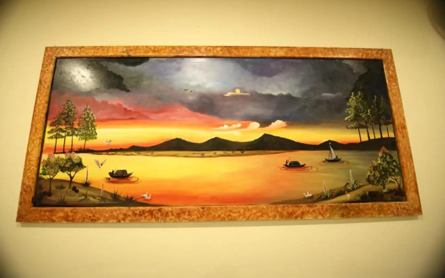 Regal Hotel & Restaurant