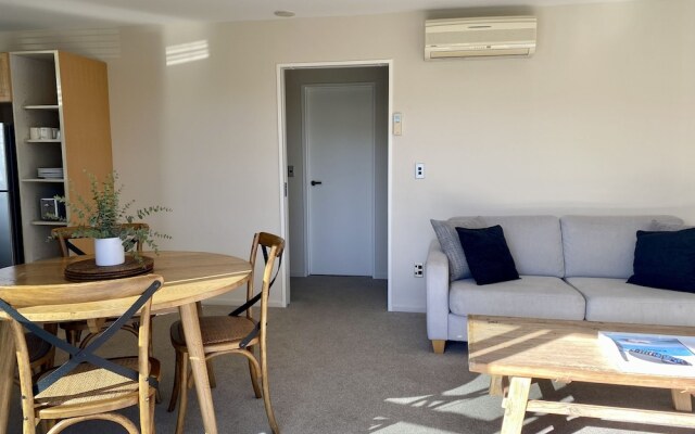 Kaikoura Waterfront Apartments – Guest Rooms – Kaikoura