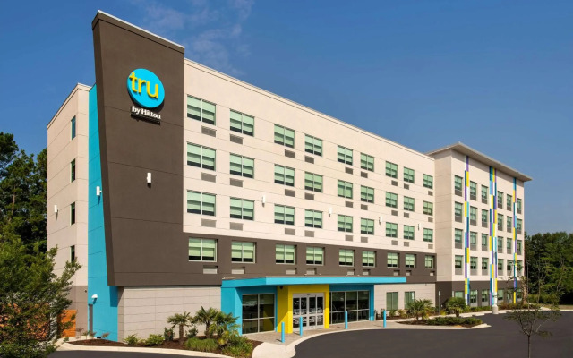 Tru by Hilton Charleston Ashley Phosphate