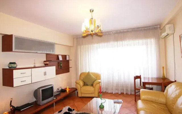 Everest One Bedroom Apartment