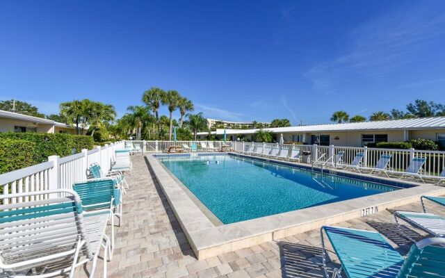 Jamaica Royale - 012 - 2 Br Condo