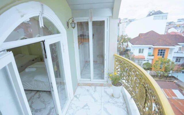 Van Quynh Hotel Dalat