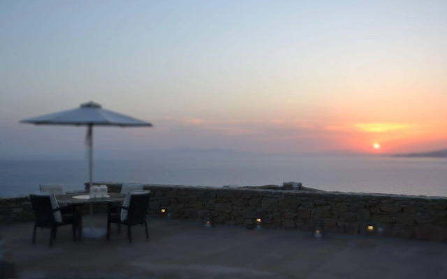 Mykonos Crystal Resort