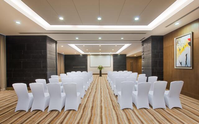 Crowne Plaza Shanghai Xiayang Lake by IHG
