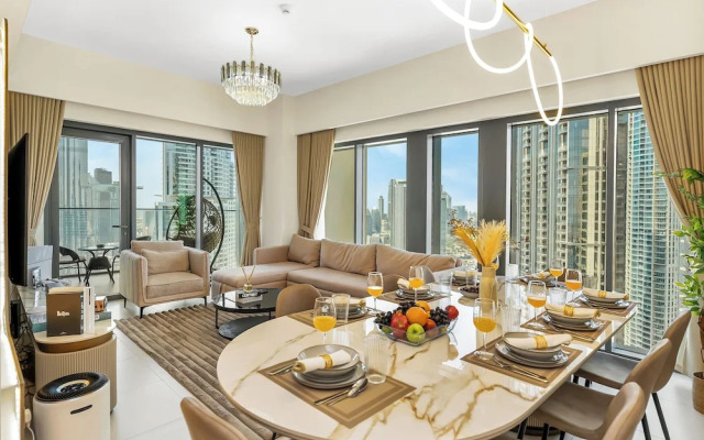 Panoramic Burj Khalifa View by Propigo