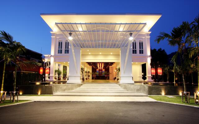 The Old Phuket - Karon Beach Resort