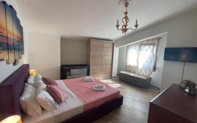 Maisonette 25m from the sea