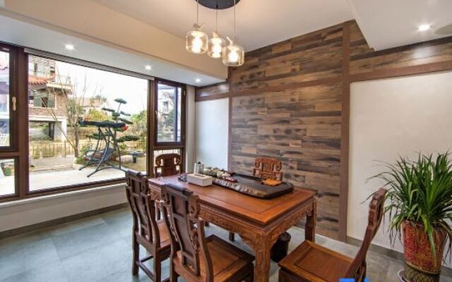 Wuyishan Shangxige B & B