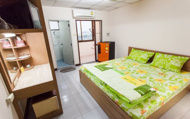 Tat Residence