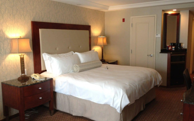 Town & Country Inn and Suites