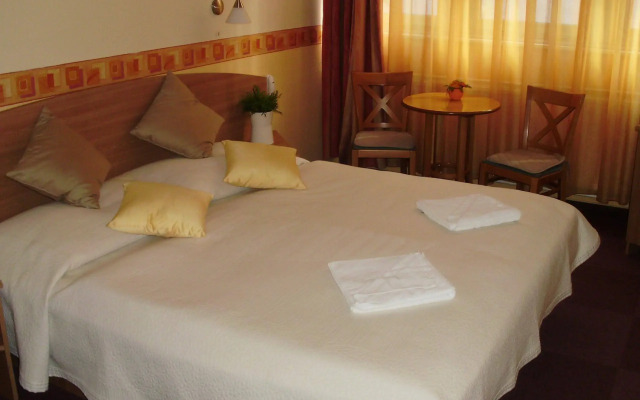 Hotel Ében