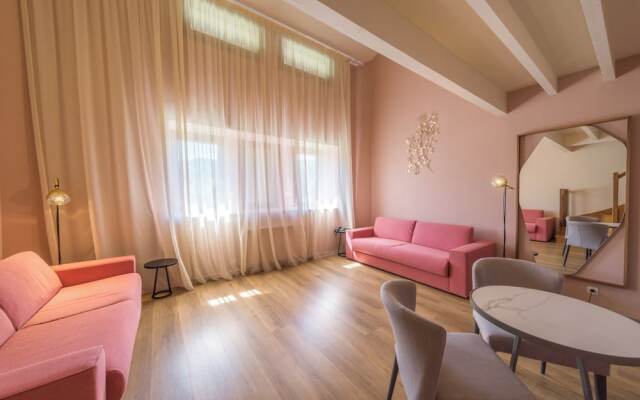 Les Dépendances de Chapeau Cornu