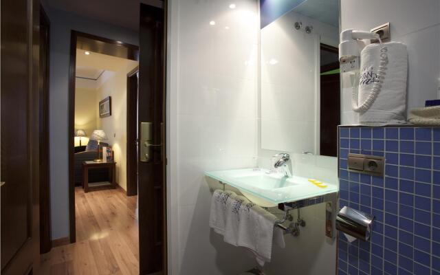 Suites Gran Via 44 Apartahotel