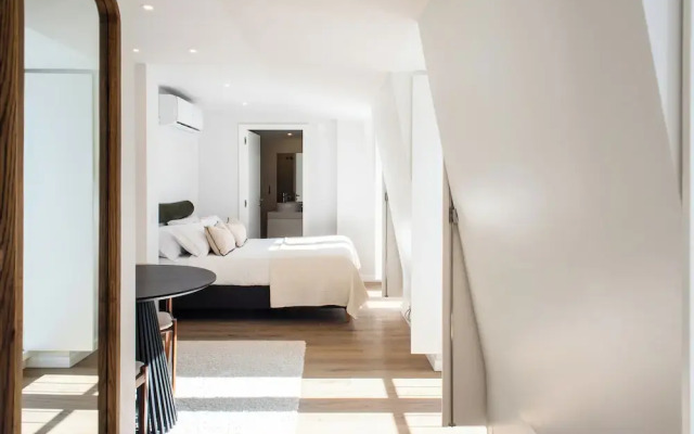 The Haus - Santa Barbara I