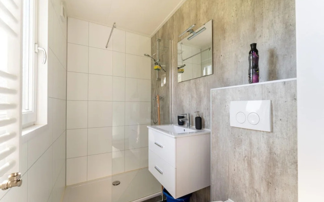 Rural House on Park Near Molenschot