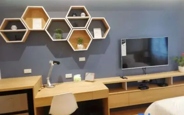 Modern Studio Condo - Shore near MOA 403