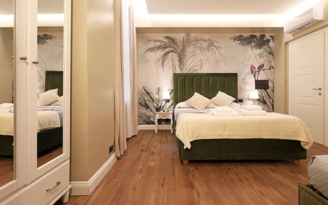 Vatican Cozy Suite - Liberty Collection