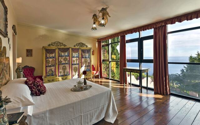 Villa With sea View and Private Pool Very Near to the Center of Taormina