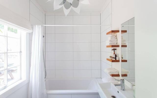 The Old Oak Boutique Hotel
