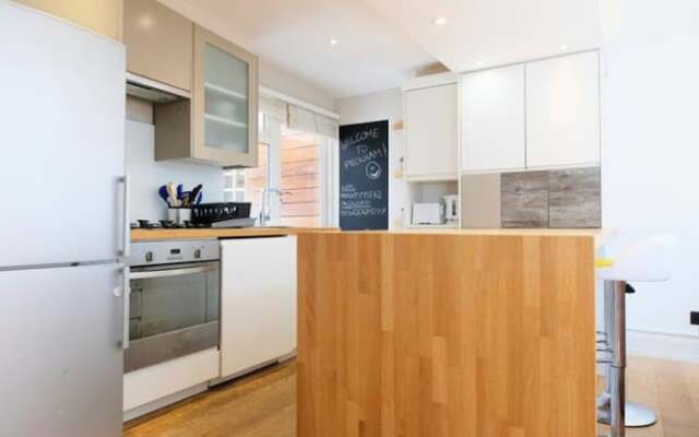 Newly Furnished Patio Flat In Peckham