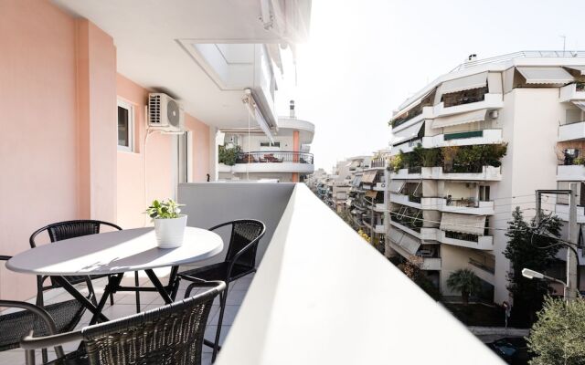 Ideal 1 BR Apartment in Petralona