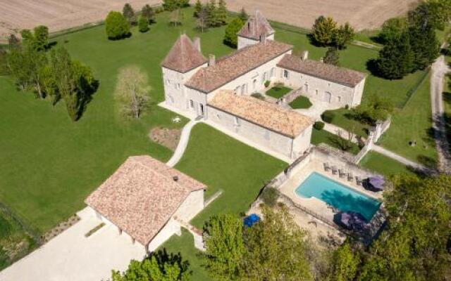 Chateau Secretary