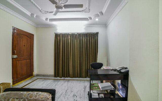 OYO 18454 Hallmark Inn Begumpet