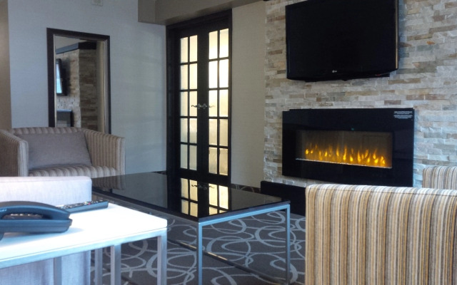 Crowne Plaza Kitchener-Waterloo by IHG