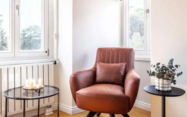 Sleek Flat 6 min to Istiklal Ave in Beyoglu