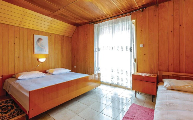 Nice Home in Breze With Wifi and 2 Bedrooms