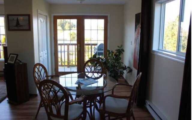 Adventure Tofino B&B