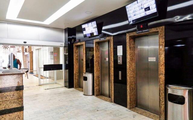 1qto a 73m Da Praia de Copacabana | Pi 7/1011