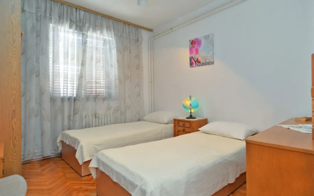 Apartment 1684