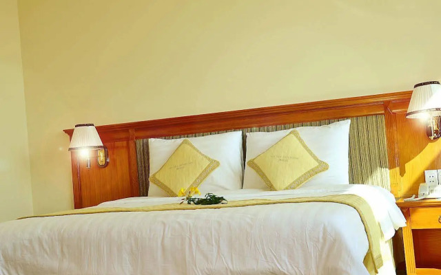 My Tra Riverside Hotel