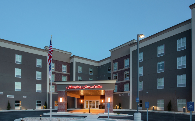 Hampton Inn & Suites Logan