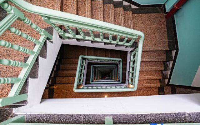 Yueguang Holiday Hotel