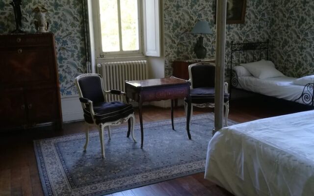 Château de la Chaise saint eloi