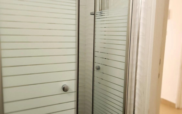 לוויס פלייס 5/2