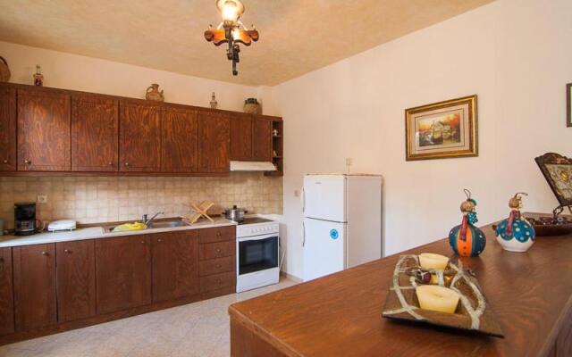 Sarris Villa, a country side villa, By ThinkVilla