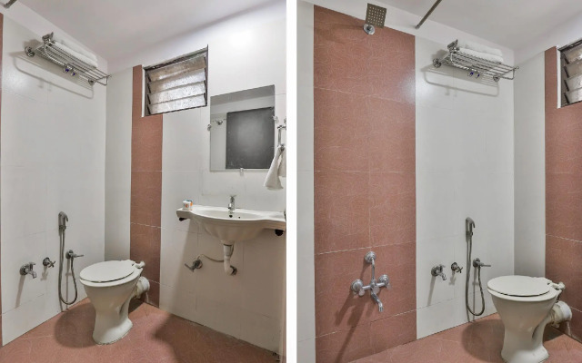 OYO Flagship 711 Hotel Crystal