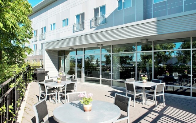 Barker Suites Southport