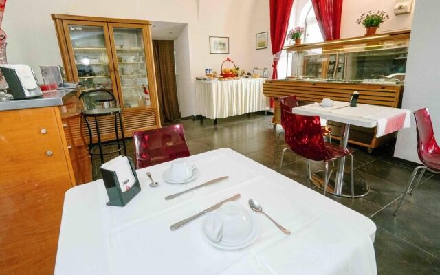 Rafael Guest House
