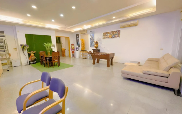 AOIKE Hot Spring Hotel