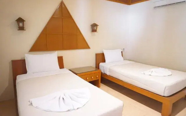 Uthai River Lake Resort