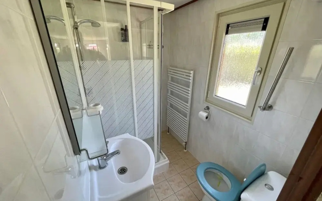 Attractive Chalet With Enclosed Garden Near sea