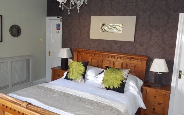 White Linen Whitby, Room Only